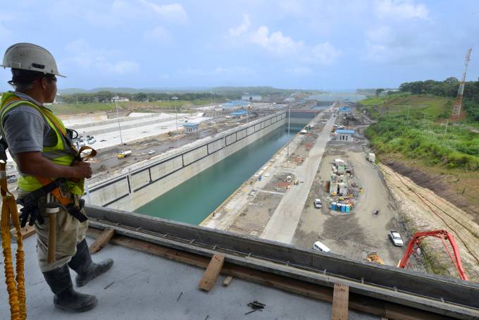 One of the more than 34,000 employees who have been working on the huge project since 2007 (Photo courtesy of the Panama Canal Authority)