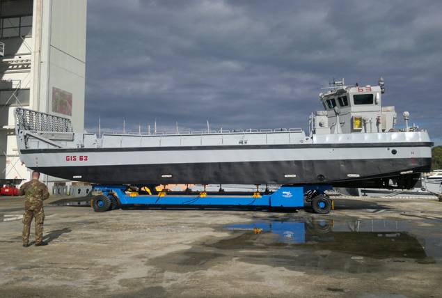 Photo: Boat Lift