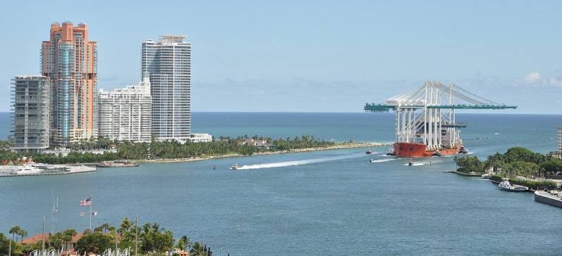 Post-Panamax cranes arrive in Miami in 2013 (Photo: Port Miami)