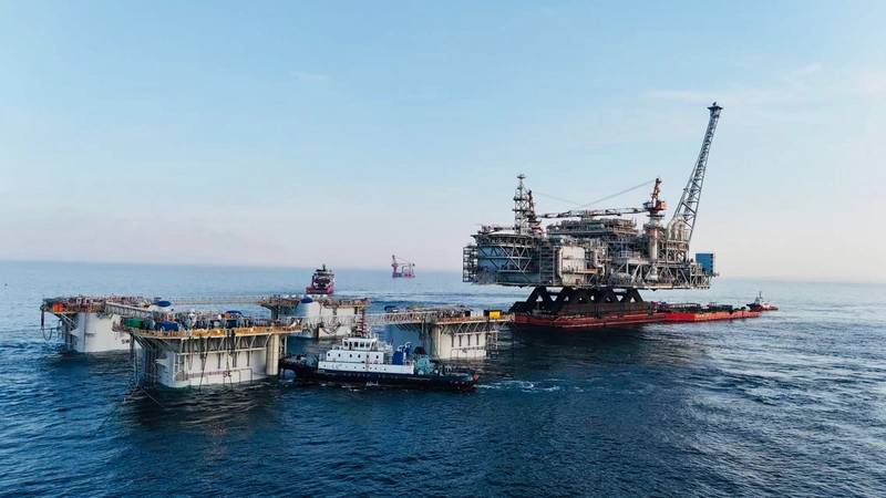 Scarborough FPU floatover operation (Credit Woodside Energy)
