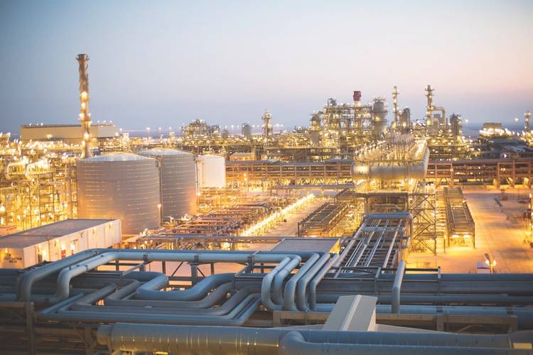 Shell’s gas-to-liquid (GTL) Technology is used to produce high-performance lubricants: pictured is the company’s production facility in Qatar. (Photo: Shell)