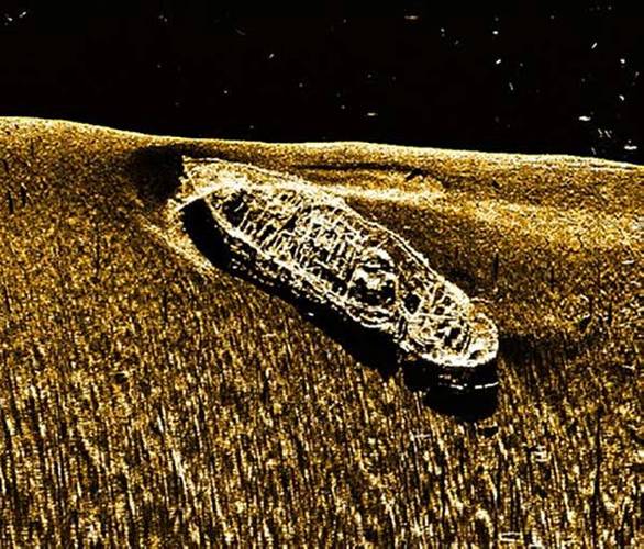 Side scan sonar image of LV-71 (Credit: NOAA)