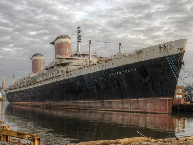 SS United States sits out of commission in Philadelphia. (Photo: SS United States Conservancy)
