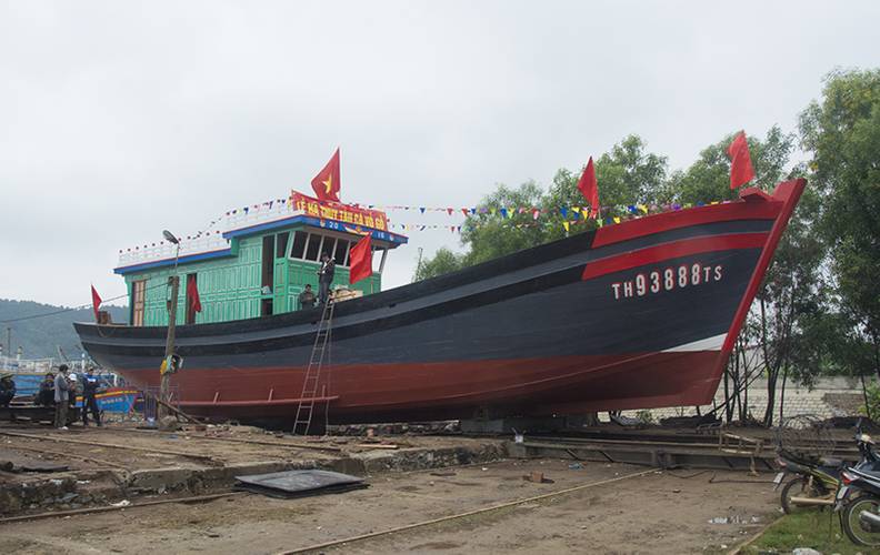 The new 76-m vessels rest on her cradle ready for the launch. (Haig-Brown photos courtesy of Cummins Marine)