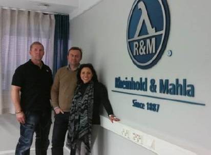l.t.r.: Ari Toivola, Andrus Junolainen (R&M Finland), Darelynn Prejean (Sea Level Marine)