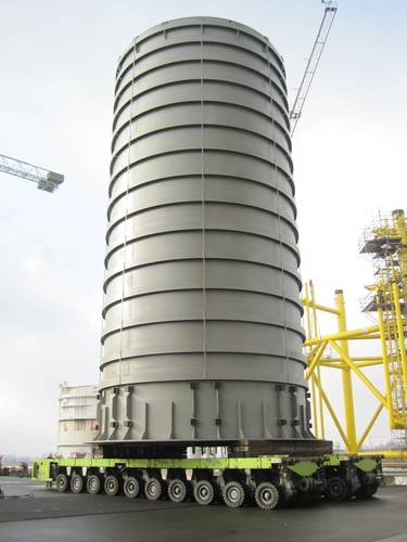 Transport of a 200 t vertical pipe - 18m high with a 9m diameter - on a SCHEUERLE SPMT