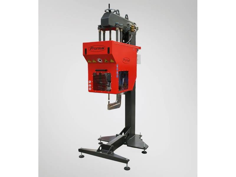 The Fronius C300 robotic system (Photo: