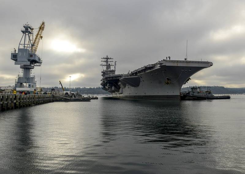 USS Nimitz arrives pierside at Naval