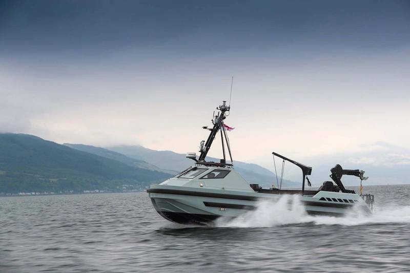 (Photo: UK Royal Navy)