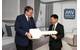 Guido Krass hands over the symbolic key to Colin Au (Photo: MV WERFTEN)