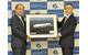 Principal of Tokyo University of Marine Science and Technology Nobuaki Okamoto (left) and MOL Managing Executive Officer Takaaki Inoue (right) at the ceremony (Photo: MOL)